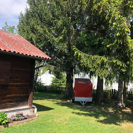 Gemuetliche Blockhuette Mit Grossem Garten *