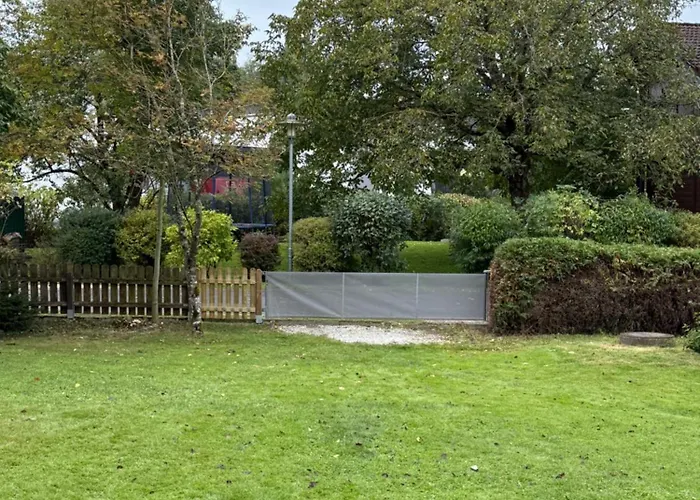 Gemuetliche Blockhuette Mit Grossem Garten Nyaraló *