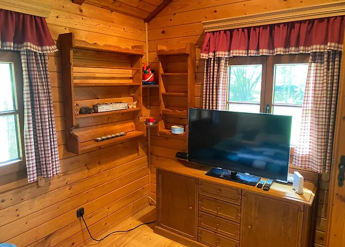 بيت للعطل Gemuetliche Blockhuette Mit Grossem Garten ريد إم إنكرايس